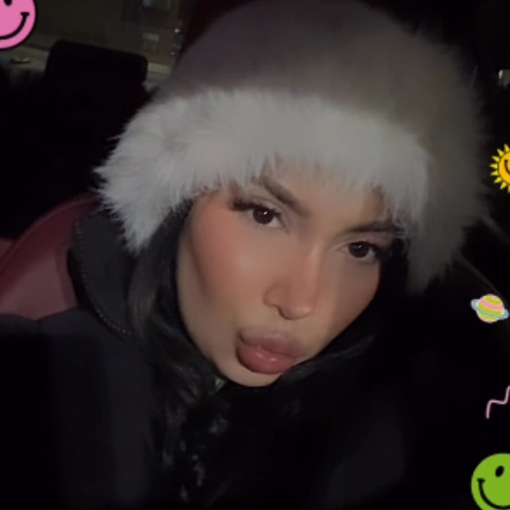 Meet your Posher, Maylin